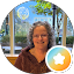 Profile photo of Lisa Groves
