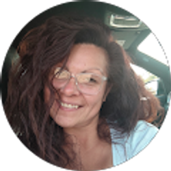 Profile photo of Yolanda Dominguez