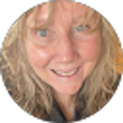 Profile photo of Julie Mccue
