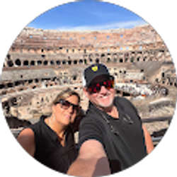 Profile photo of Lindys LouVre