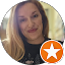 Profile photo of Ashley Holt