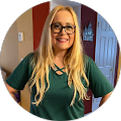 Profile photo of Annette Raia