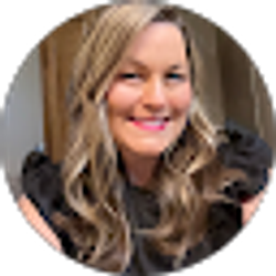 Profile photo of Amy Harbin