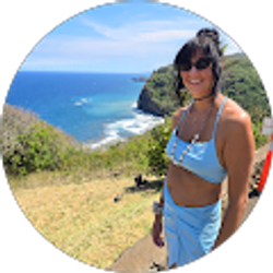 Profile photo of Elyse McClellan