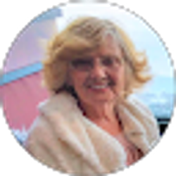 Profile photo of Bonnie Tinnes