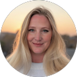 Profile photo of Mariah Conn