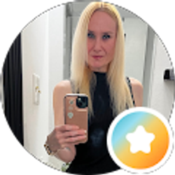 Profile photo of Sara Corn
