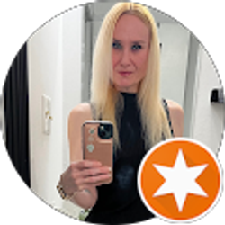 Profile photo of Sara Corn