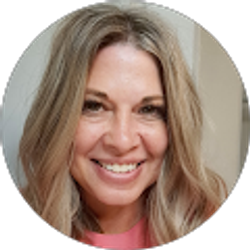 Profile photo of Stephanie Hall