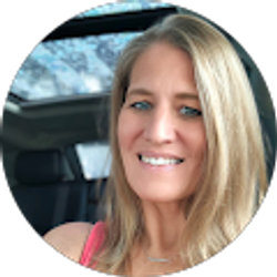 Profile photo of Stephanie Harlow