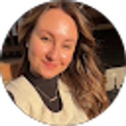 Profile photo of Isabelle Schoneweis