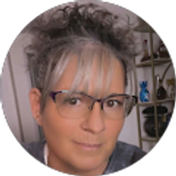 Profile photo of Chelle Arnold