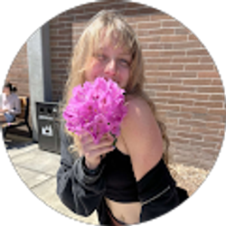 Profile photo of Bella Luoma