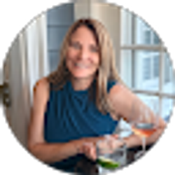 Profile photo of Julie Cimino