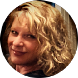 Profile photo of Tracey Peterson