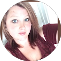 Profile photo of Amanda Lynn