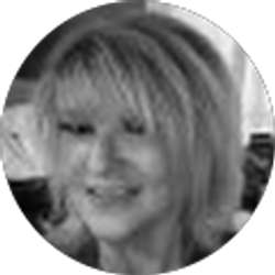 Profile photo of Dianne Standeford