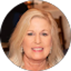 Profile photo of hope Scarborough