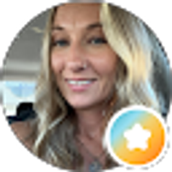 Profile photo of Anjelika Elwell