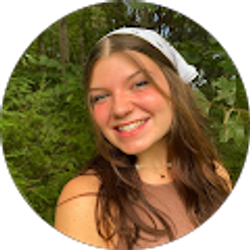 Profile photo of Hannah Clark