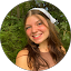 Profile photo of Hannah Clark