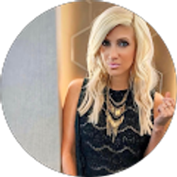 Profile photo of Rachael Mann