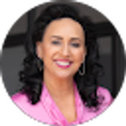 Profile photo of Janet Ray