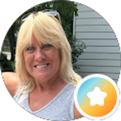 Profile photo of Carrie Loyer