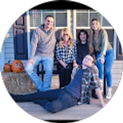 Profile photo of Stacey Hazlett