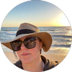 Profile photo of Aimee Muir