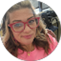 Profile photo of Lesley Conchola