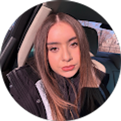 Profile photo of Bianca Villafuerte