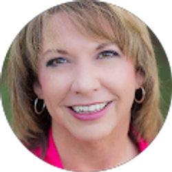 Profile photo of Sandy Towe