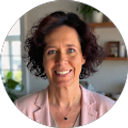 Profile photo of Jennifer Corbett