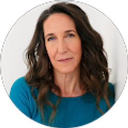 Profile photo of kyra auerbach