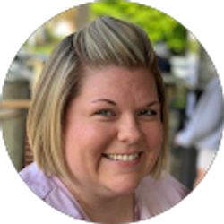 Profile photo of Stephanie Cragun