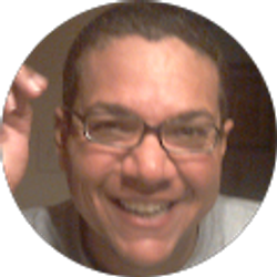 Profile photo of Arturo Fuentes