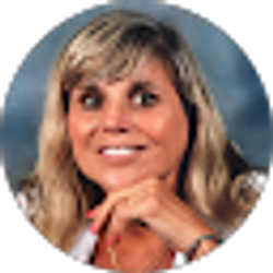 Profile photo of Leanne Smiles
