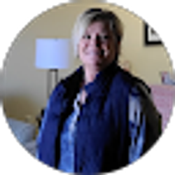 Profile photo of Dana Holleman