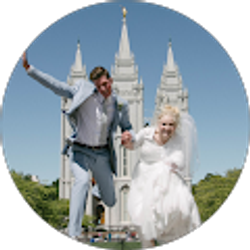 Profile photo of Alli Grass Does Your Hair