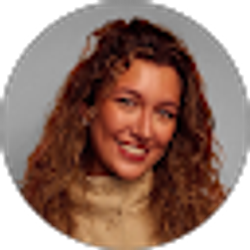 Profile photo of Maria Sangirardi Lima