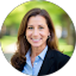 Profile photo of Lisa Nicholas