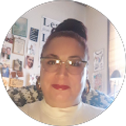 Profile photo of Zoe Tuff