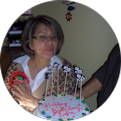 Profile photo of julia proenza