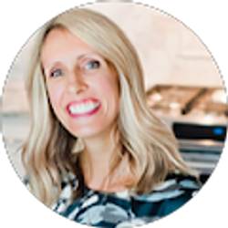 Profile photo of Elysa Roberts
