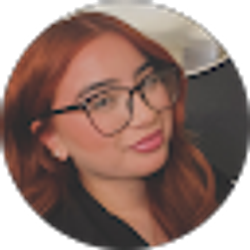 Profile photo of mia moreno