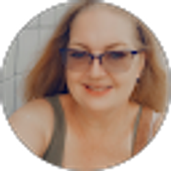Profile photo of Kelly Ayer
