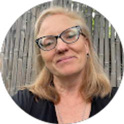 Profile photo of Marnie Rundiks