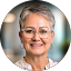 Profile photo of Tracey Stringfellow