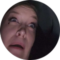 Profile photo of Lily Thomas